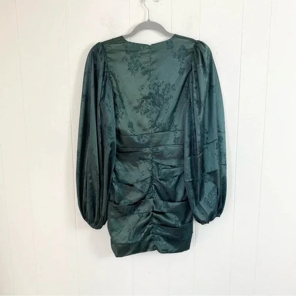 NWT Showpo RICHMOND JACQUARD FLORAL LONG SLEEVE RUCHED MINI DRESS GREEN SZ 4 - Picture 3 of 15